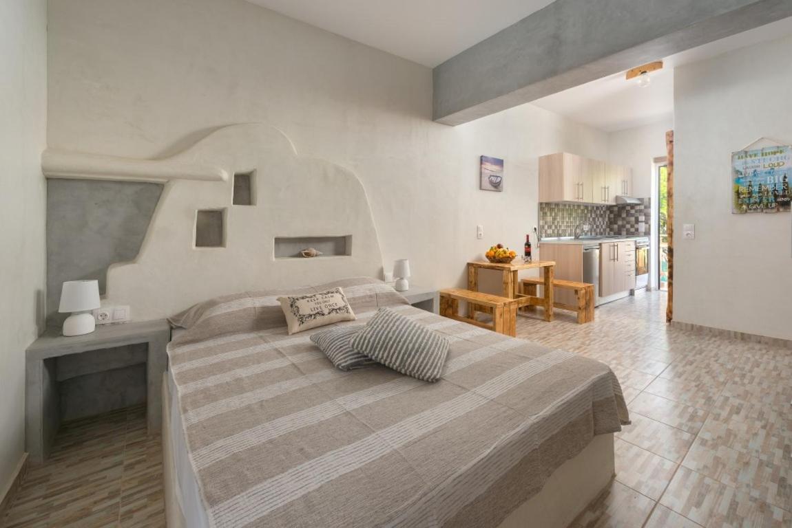 Christos Studios And Family Apartments Stegna ห้อง รูปภาพ