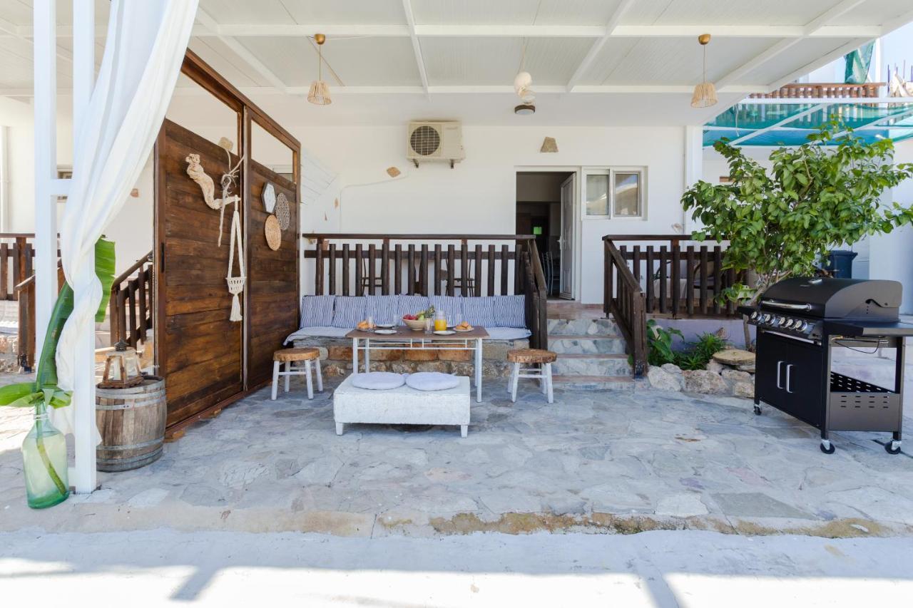 Christos Studios And Family Apartments Stegna ภายนอก รูปภาพ
