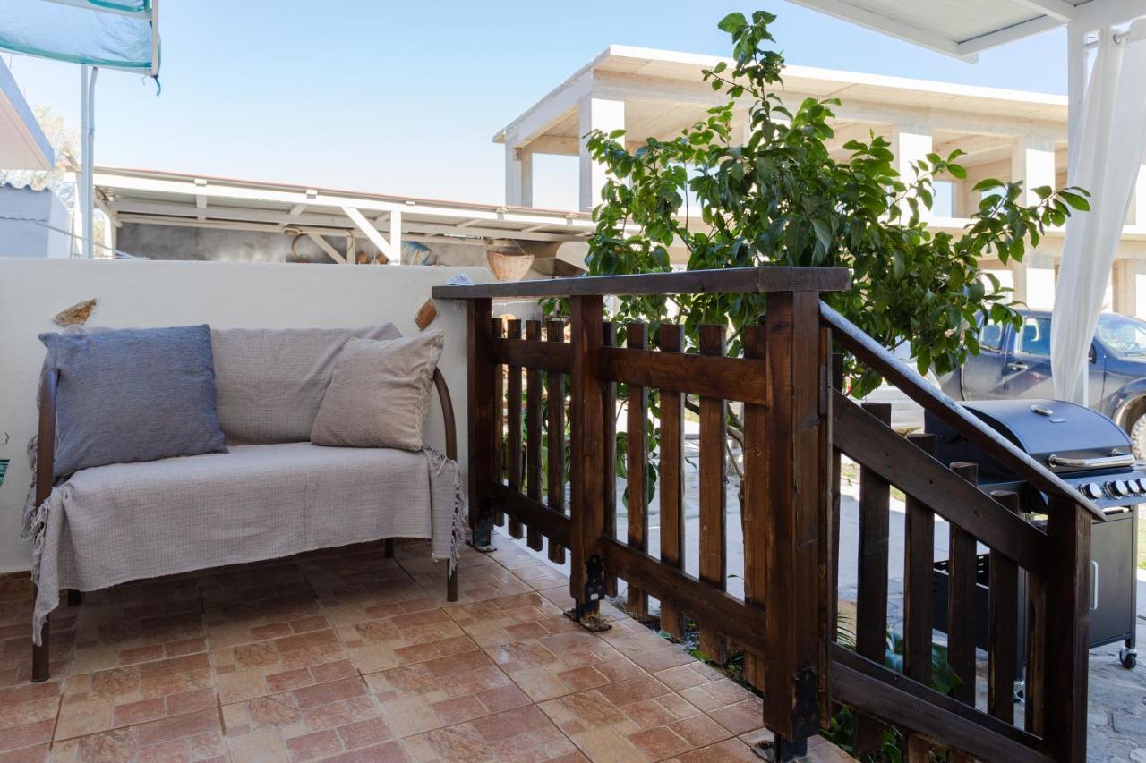 Christos Studios And Family Apartments Stegna ภายนอก รูปภาพ