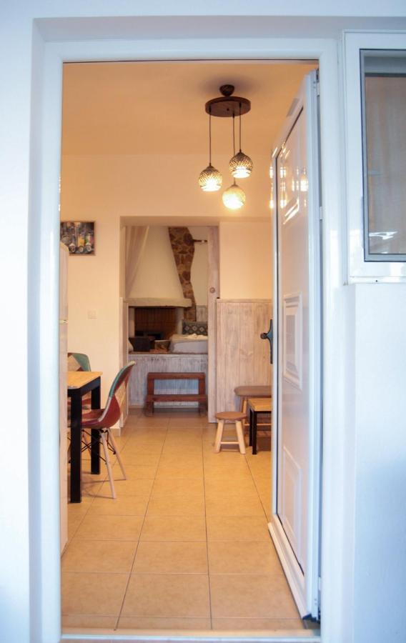 Christos Studios And Family Apartments Stegna ภายนอก รูปภาพ