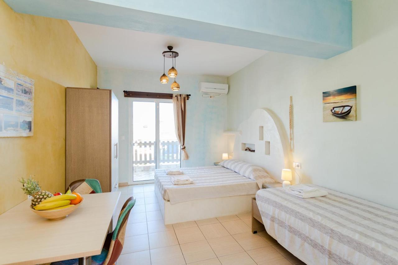 Christos Studios And Family Apartments Stegna ภายนอก รูปภาพ