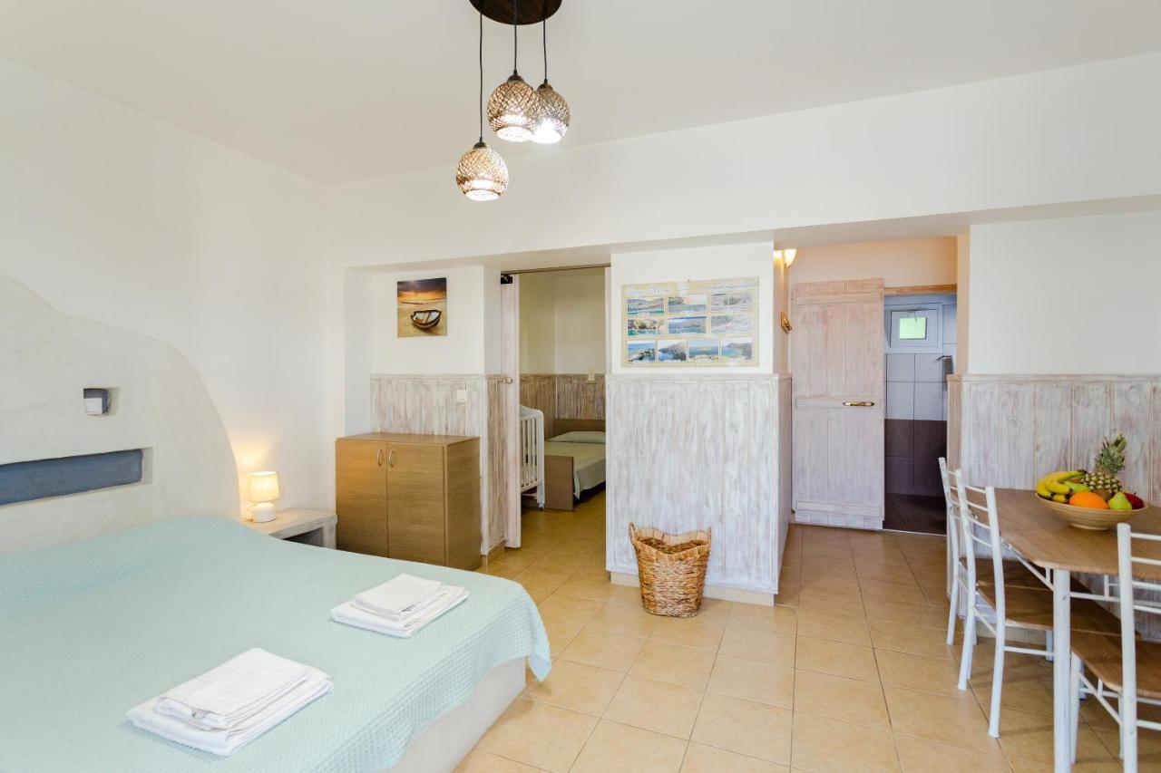 Christos Studios And Family Apartments Stegna ภายนอก รูปภาพ