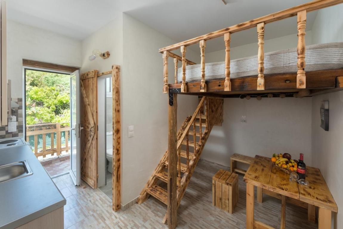 Christos Studios And Family Apartments Stegna ห้อง รูปภาพ