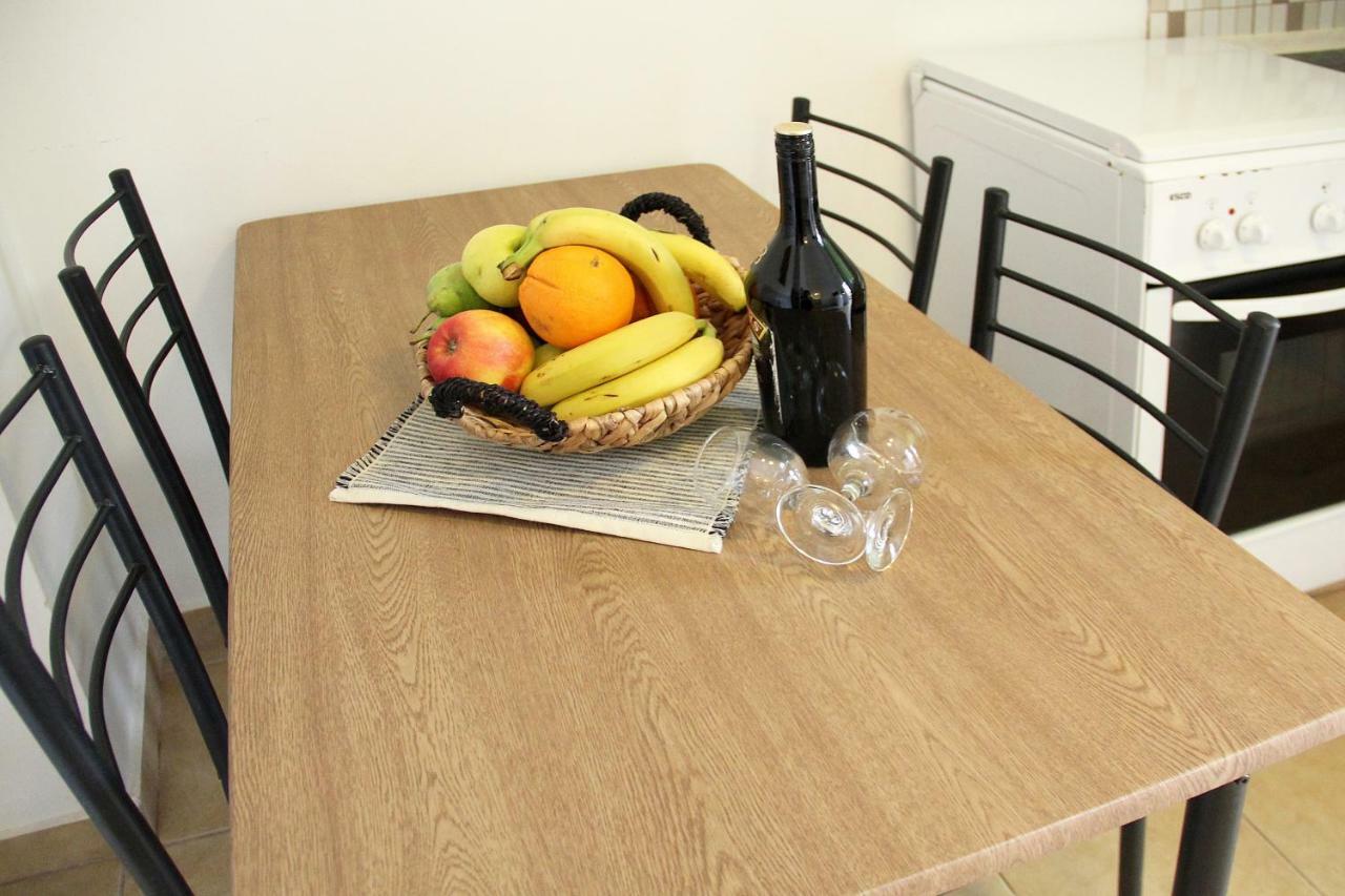 Christos Studios And Family Apartments Stegna ภายนอก รูปภาพ